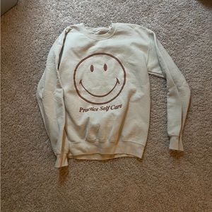 Smiley face crewneck!